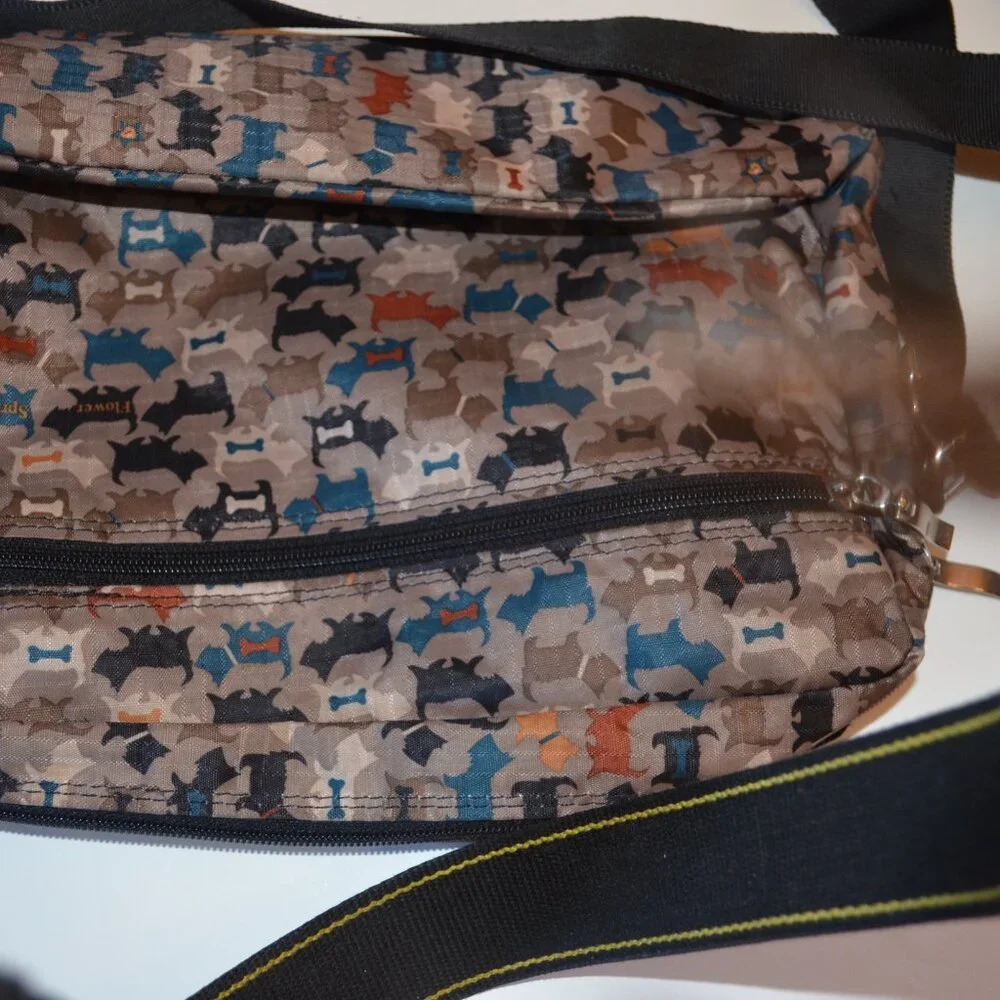 YOUNG FASHION Cross-Body Dogs Images Prints Many Pockets Medium Purse ~9'x11'x3'